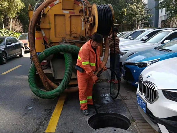 郑东排污管道清淤